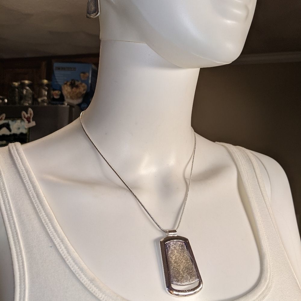 George silver/gray shimmer matched set necklace & earrings on snake chain